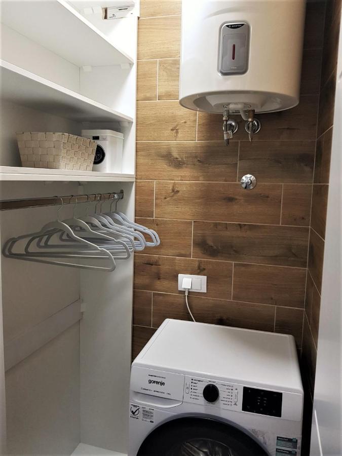 Apartman Astra Sremska Mitrovica Exterior foto